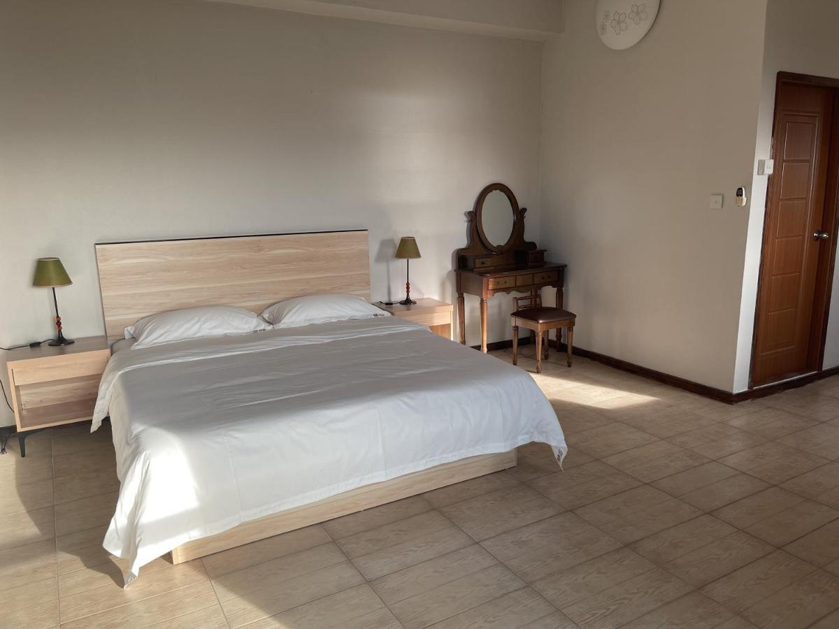 Kirin Guesthouse&Restaurant Port Louis Eksteriør billede