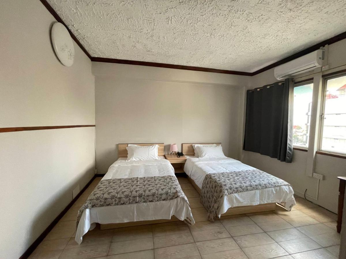 Kirin Guesthouse&Restaurant Port Louis Værelse billede